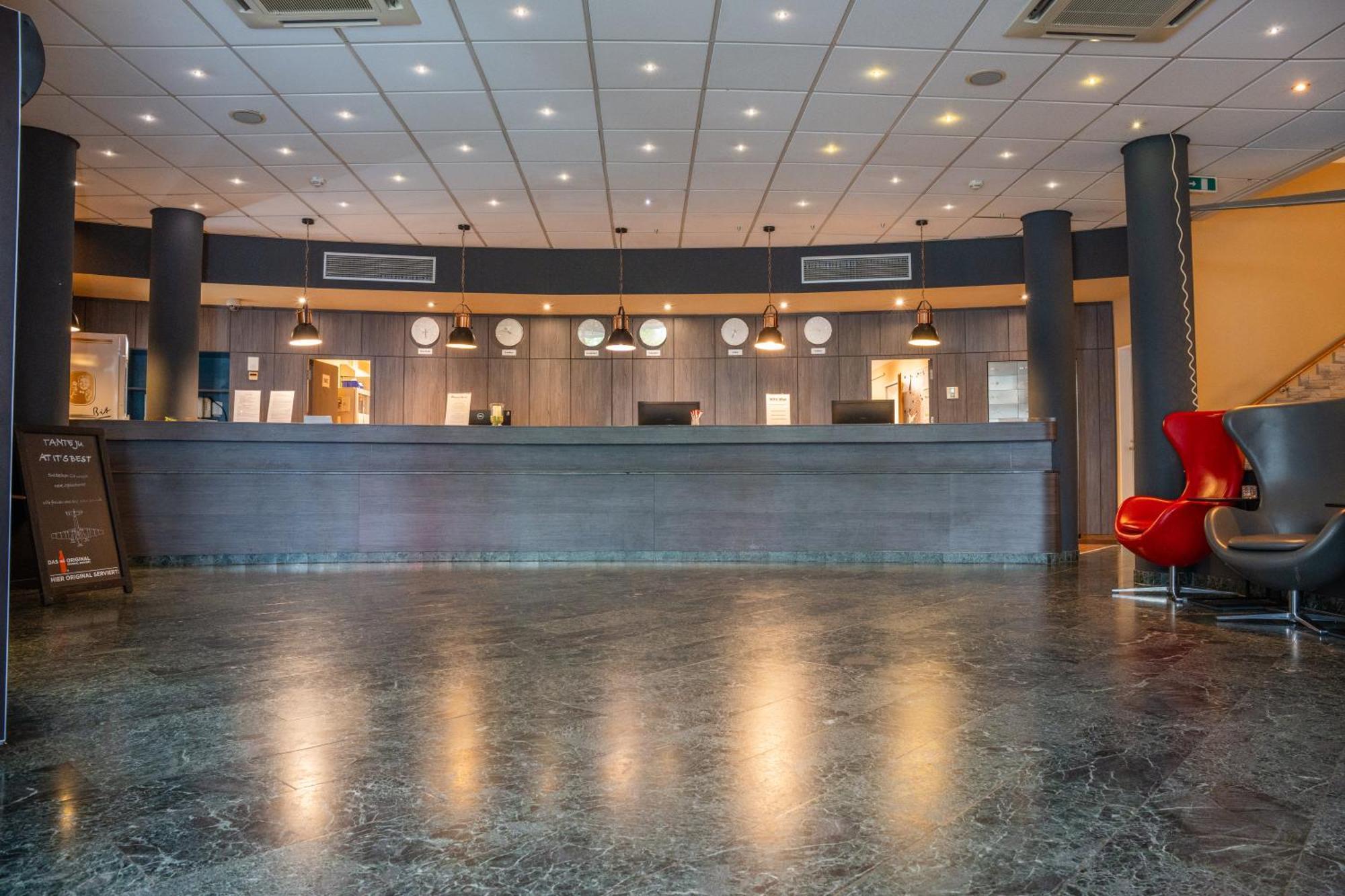 Airways Hotels Frankfurt Airport West Raunheim Buitenkant foto