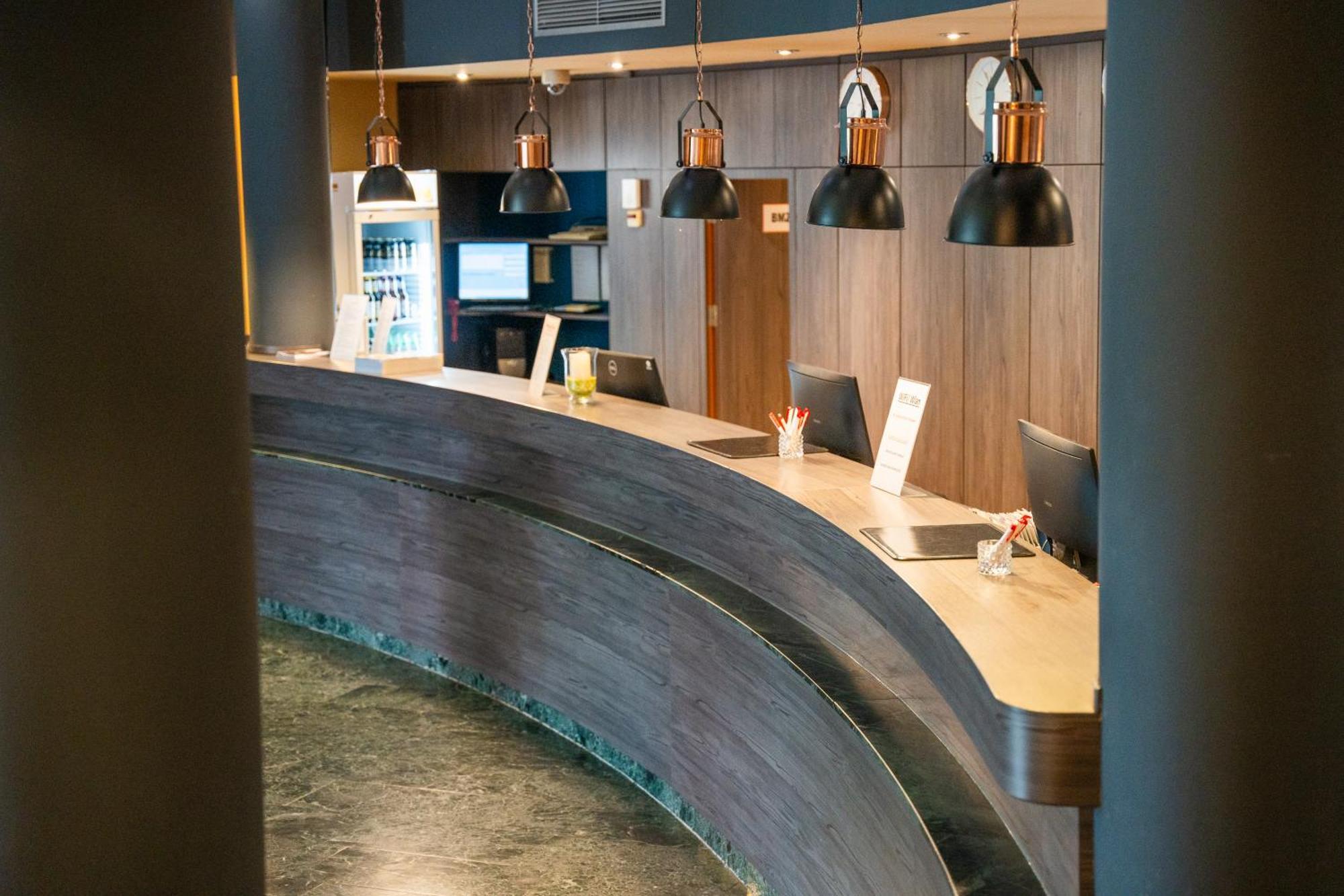 Airways Hotels Frankfurt Airport West Raunheim Buitenkant foto